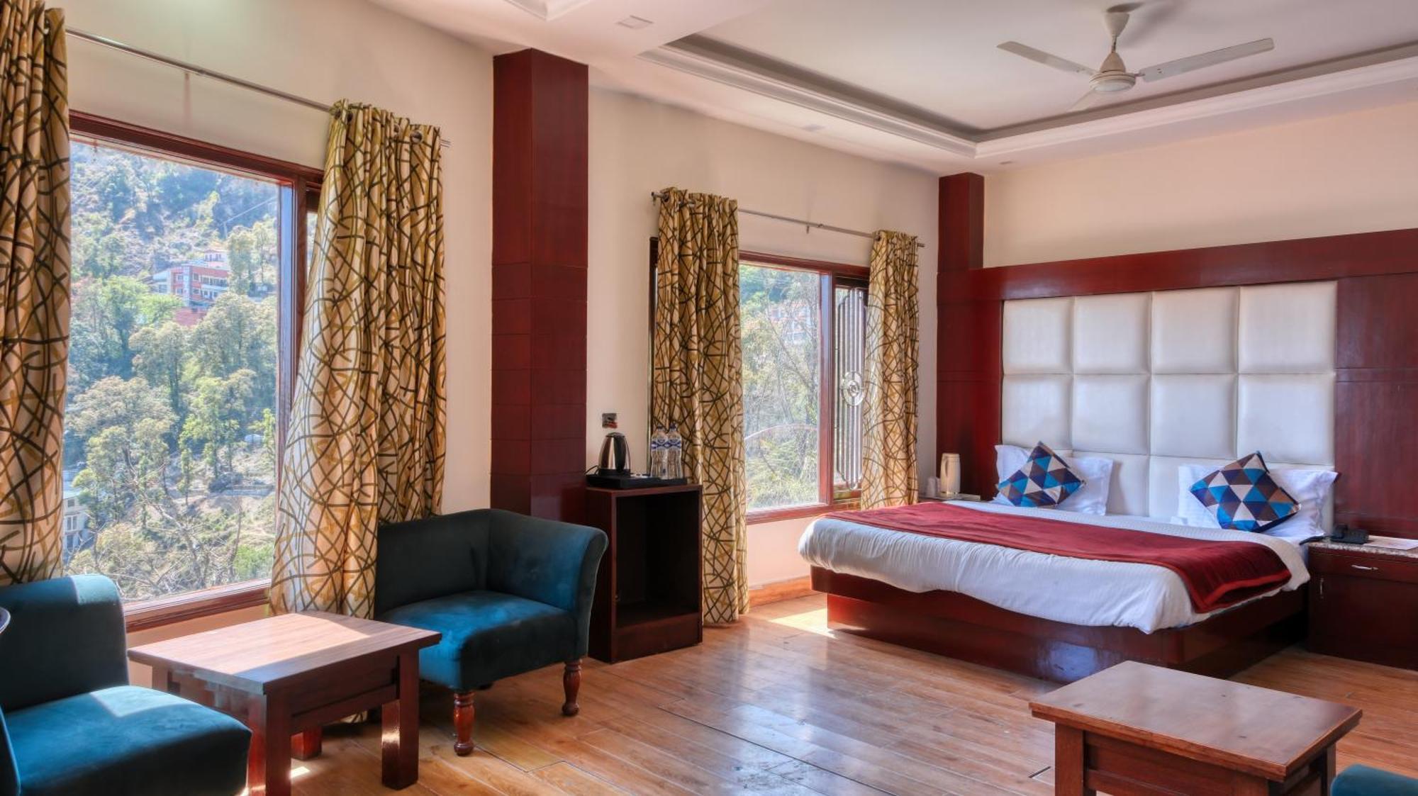 Basera Hotel Мусори Екстериор снимка