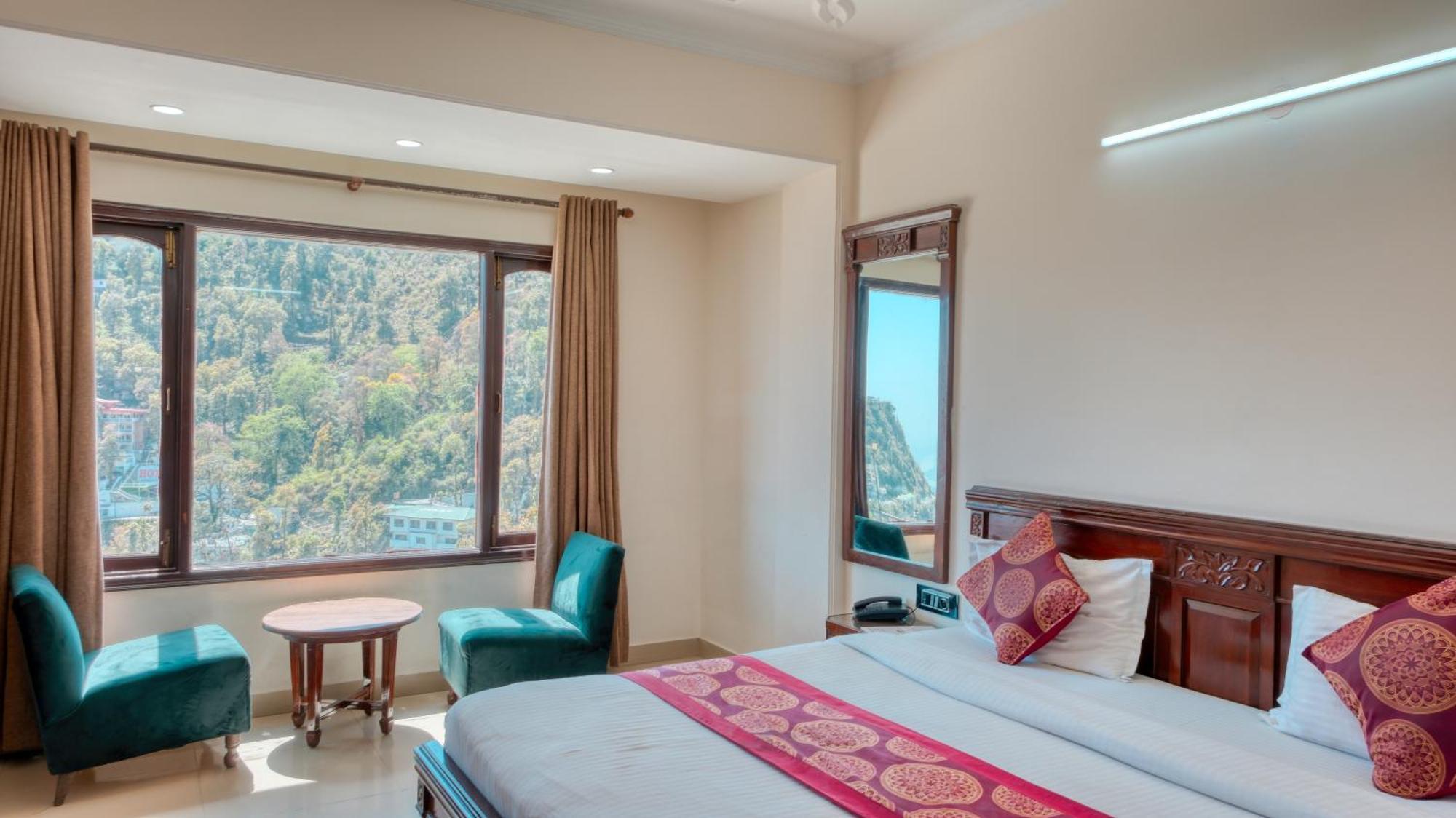 Basera Hotel Мусори Екстериор снимка